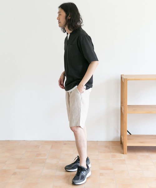 URBAN RESEARCH DOORS(アーバンリサーチドアーズ)の「スキッパーシャツ(Tシャツ/カットソー・メンズ・ブラック/ベージュ系その他・38/40)」の6枚目の写真