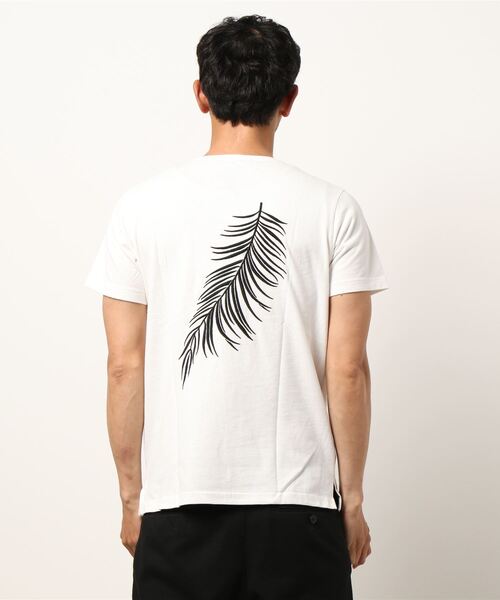 CERCA（チェルカ）の「RM/ボタニカル刺繍　半袖Tシャツ（Tシャツ/カットソー・メンズ・ホワイト/ピンク/ネイビー/ライトブルー・MEDIUM/LARGE）」の7枚目の写真