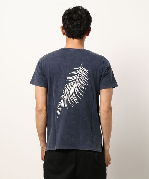 CERCA（チェルカ）の「RM/ボタニカル刺繍　半袖Tシャツ（Tシャツ/カットソー・メンズ・ホワイト/ピンク/ネイビー/ライトブルー・MEDIUM/LARGE）」の5枚目の写真