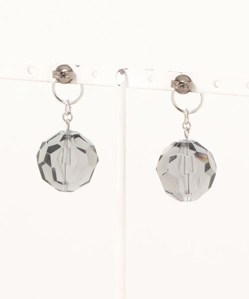 tone(トーン)の「【Le soleil】クリスタル フープピアス カラー クリスタルグレー(MA)(ピアス(両耳用)・レディース・グレー系その他・FREE)」の3枚目の写真