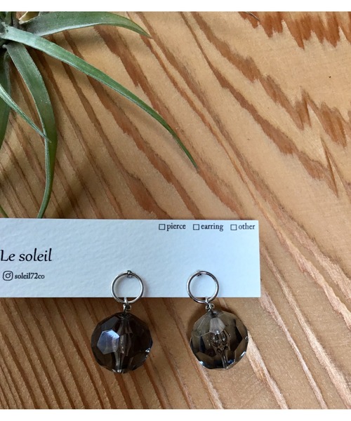 tone(トーン)の「【Le soleil】クリスタル フープピアス カラー クリスタルグレー(MA)(ピアス(両耳用)・レディース・グレー系その他・FREE)」の1枚目の写真