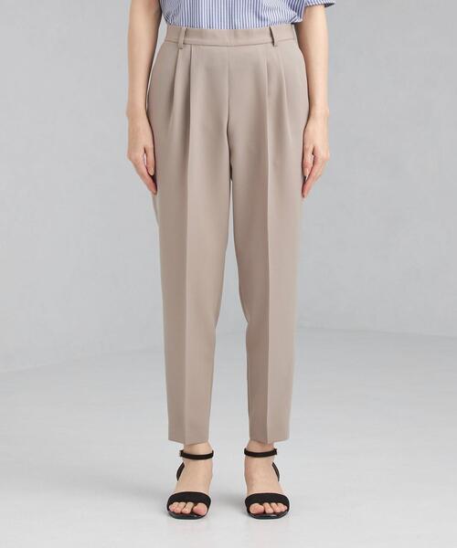 green label relaxing（グリーンレーベルリラクシング）の「サラフールⅡ タック テーパード パンツ － ウォッシャブル ー ー 防シワ ー ー ストレッチ －（その他パンツ・レディース・ブラック/モカ・44/46/40/38/42/36/34）」の3枚目の写真