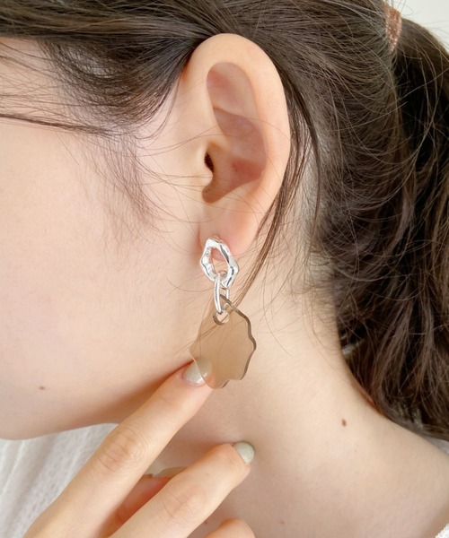 at12:03（アットイチニーゼロサン）の「クリア×メタルピアス（ピアス（両耳用）・レディース・アイボリー/ブラウン・FREE）」の8枚目の写真