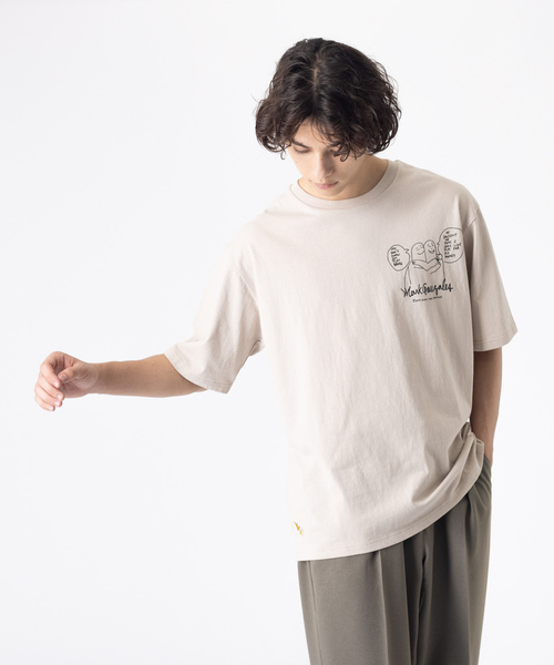 Mark Gonzales（マーク・ゴンザレス）の「【Mark Gonzales / マークゴンザレス】 別注 モノクロ バックプリント Tシャツ（Tシャツ/カットソー・メンズ・ホワイト/ブラック/ベージュ/ライラック・46/48）」の5枚目の写真