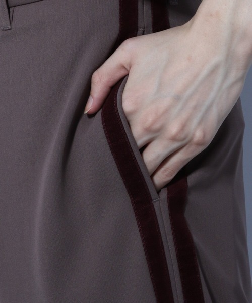 HARE（ハレ）の「ベルベットダブルラインパンツ(HARE)（その他パンツ・メンズ・ブラウン系その他/ブラック・SMALL/MEDIUM）」の4枚目の写真