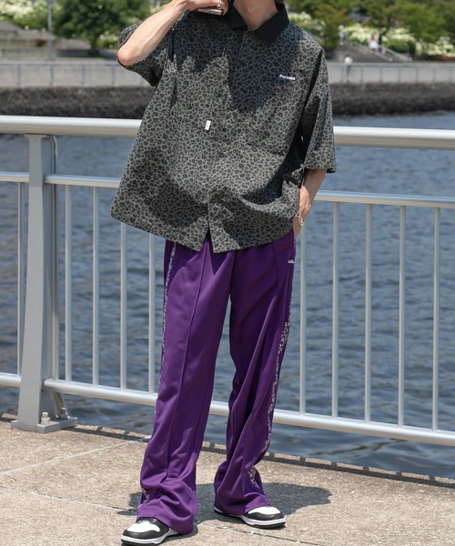 Perushu（ペルーシュ）の「レオパード柄クレリックシャツ（シャツ/ブラウス・メンズ・グレイッシュブルー/チャコールグレー・MEDIUM/LARGE）」の7枚目の写真