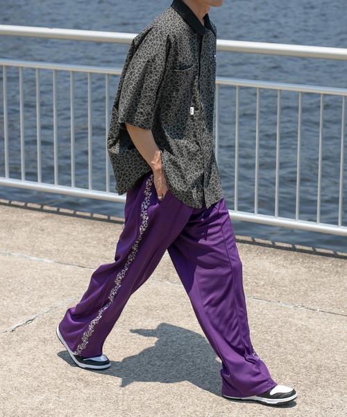 Perushu（ペルーシュ）の「レオパード柄クレリックシャツ（シャツ/ブラウス・メンズ・グレイッシュブルー/チャコールグレー・MEDIUM/LARGE）」の17枚目の写真