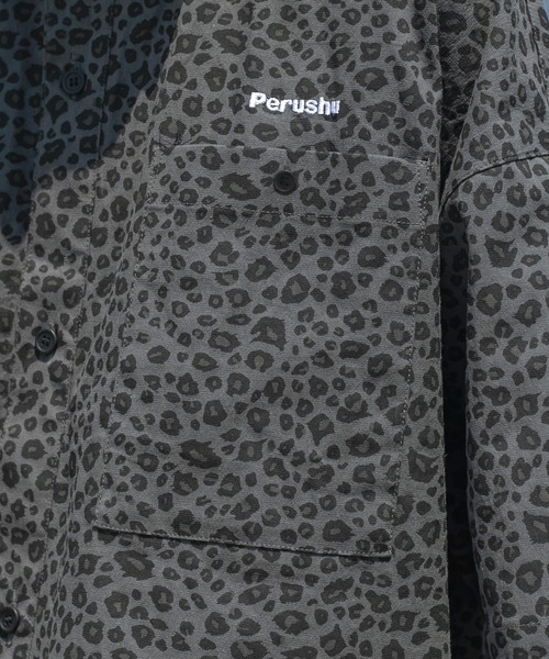 Perushu（ペルーシュ）の「レオパード柄クレリックシャツ（シャツ/ブラウス・メンズ・グレイッシュブルー/チャコールグレー・MEDIUM/LARGE）」の8枚目の写真