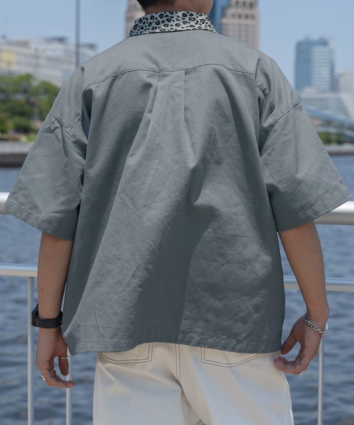 Perushu（ペルーシュ）の「レオパード柄クレリックシャツ（シャツ/ブラウス・メンズ・グレイッシュブルー/チャコールグレー・MEDIUM/LARGE）」の6枚目の写真