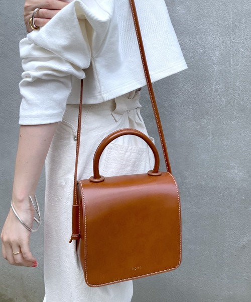 loti（ロティ）の「WEB限定 loti ランドセルミニショルダーバッグ（ショルダーバッグ・レディース・ブラック/ブラウン・ONE SIZE）」の2枚目の写真