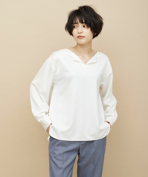 CLEARIMPRESSION (クリアインプレッション)の「キーネックブラウス(シャツ/ブラウス・レディース・ネイビー/オフホワイト/モカ・フリー)」の18枚目の写真