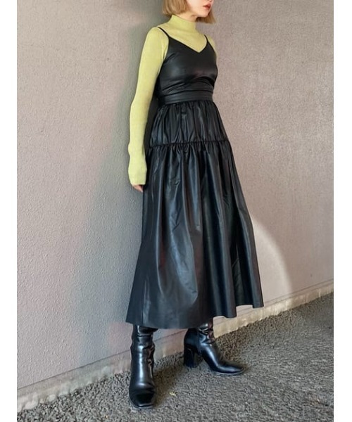 SLY（スライ）の「VEGAN LEATHER GATHER CAMI OP ビーガンレザー