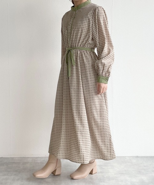 w closet（ダブルクローゼット）の「パイピングワンピース（ワンピース・レディース・ブラウン/ブラック/ベージュ/グリーン/グレイッシュベージュ/ブラック系その他/オレンジ/アイボリー・FREE）」の7枚目の写真