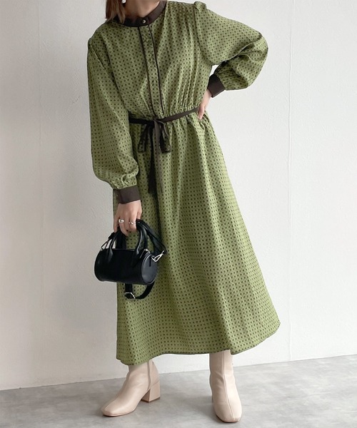 w closet（ダブルクローゼット）の「パイピングワンピース（ワンピース・レディース・ブラウン/ブラック/ベージュ/グリーン/グレイッシュベージュ/ブラック系その他/オレンジ/アイボリー・FREE）」の8枚目の写真