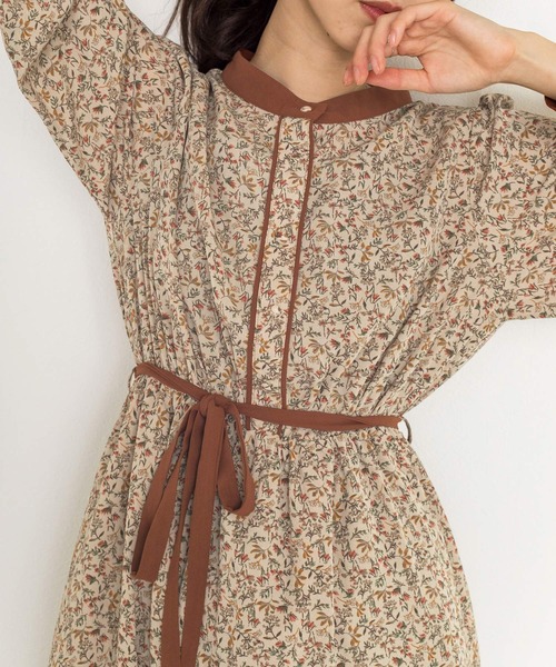 w closet（ダブルクローゼット）の「パイピングワンピース（ワンピース・レディース・ブラウン/ブラック/ベージュ/グリーン/グレイッシュベージュ/ブラック系その他/オレンジ/アイボリー・FREE）」の15枚目の写真