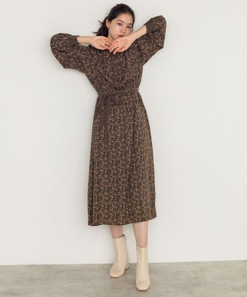 w closet（ダブルクローゼット）の「パイピングワンピース（ワンピース・レディース・ブラウン/ブラック/ベージュ/グリーン/グレイッシュベージュ/ブラック系その他/オレンジ/アイボリー・FREE）」の21枚目の写真