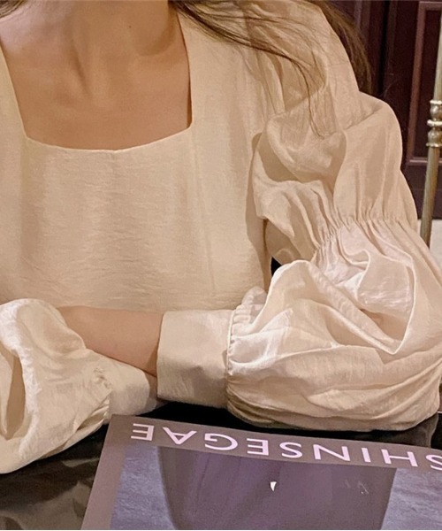 SONA（ソナ）の「SONYUNARA スクエアネックパフブラウス（シャツ/ブラウス・レディース・クリーム・FREE）」の5枚目の写真