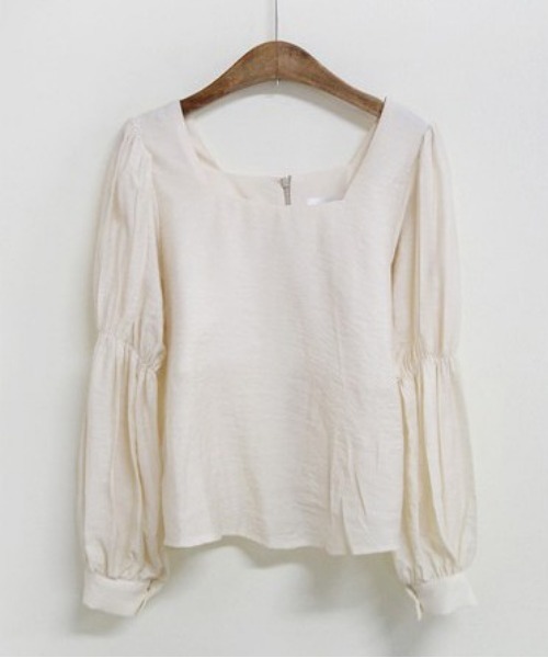 SONA（ソナ）の「SONYUNARA スクエアネックパフブラウス（シャツ/ブラウス・レディース・クリーム・FREE）」の15枚目の写真