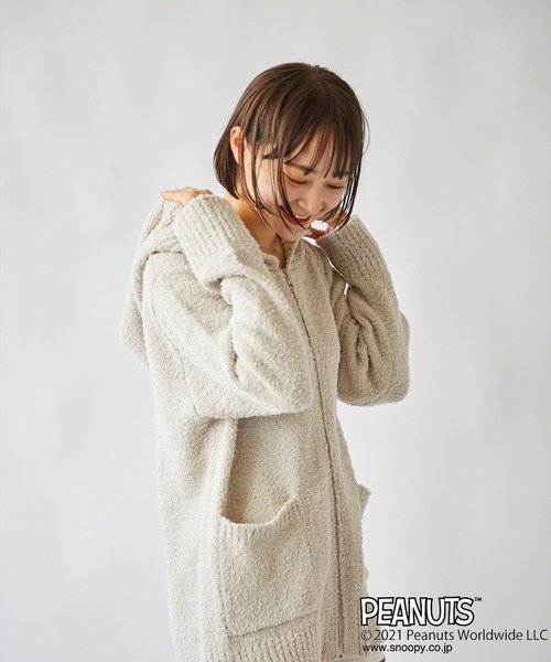 セール】【ピーナッツ/PEANUTS】スヌーピー刺繍ふわふわニット