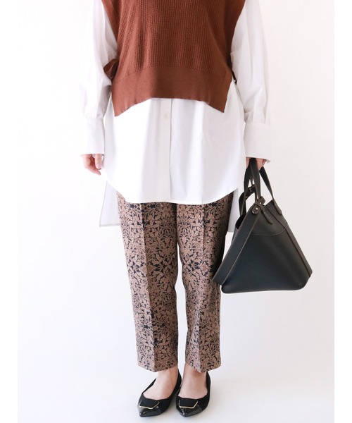 Te chichi（テチチ）の「アラベスク柄テーパードパンツ（その他パンツ・レディース・イエロー/ネイビー・SMALL/MEDIUM）」の2枚目の写真