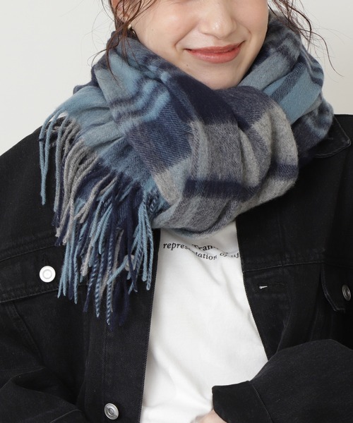 N.(N. Natural Beauty Basic)(エヌエヌナチュラルビューティーベーシック)の「◆ウールチェックストール(ストール/ショール・レディース・オフホワイト/ブルー/ネイビー・フリ-)」の3枚目の写真
