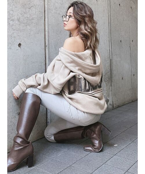 GYDA（ジェイダ）の「BADABING BADABOOM ZIPUPスウェットパーカー（パーカー・レディース・ベージュ/オフホワイト/カーキ・FREE）」の13枚目の写真
