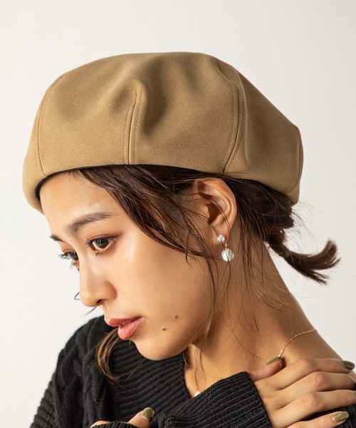 MILLION CARATS（ミリオンカラッツ）の「ワンランク上のお洒落を導くスエードベレー（ニットキャップ/ビーニー・レディース・ブラック/ベージュ・FREE）」の8枚目の写真