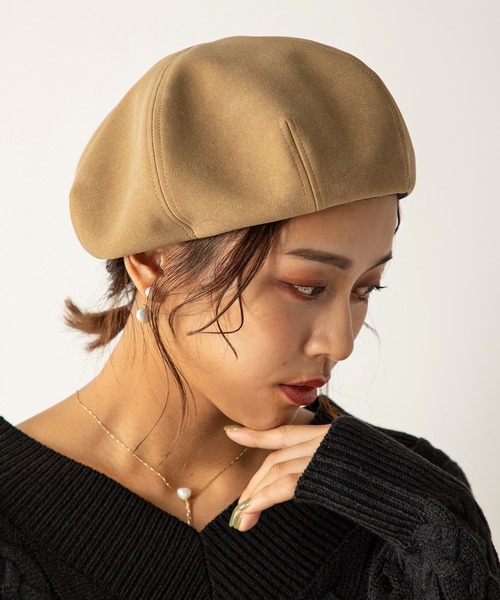 MILLION CARATS（ミリオンカラッツ）の「ワンランク上のお洒落を導くスエードベレー（ニットキャップ/ビーニー・レディース・ブラック/ベージュ・FREE）」の5枚目の写真