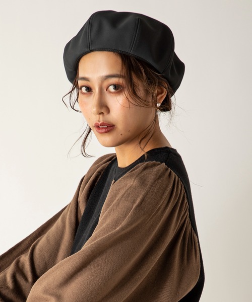 MILLION CARATS（ミリオンカラッツ）の「ワンランク上のお洒落を導くスエードベレー（ニットキャップ/ビーニー・レディース・ブラック/ベージュ・FREE）」の7枚目の写真