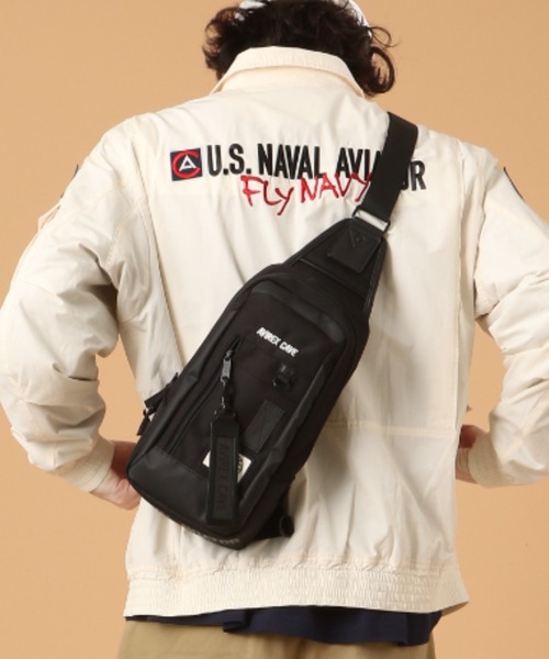 AVIREX（アヴィレックス）の「【直営店限定】ケーブ ワンショルダー / CAVE ONE SHOULDER / アヴィレックス / AVIREX（ショルダーバッグ・メンズ・ブラック・FREE）」の11枚目の写真