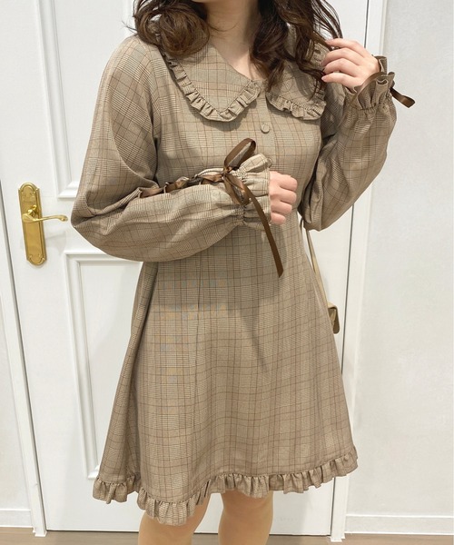 apres jour(アプレジュール)の「【LARME × apresjour コラボ】フリル襟チェックワンピース【ZOZOTOWN限定アイテム】(ワンピース・レディース・ブラック系その他/ブラウン系その他・X-LARGE/フリー)」の13枚目の写真