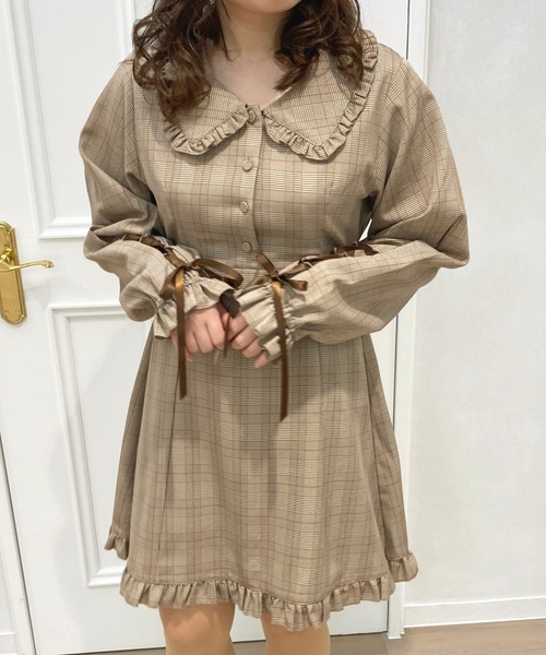apres jour(アプレジュール)の「【LARME × apresjour コラボ】フリル襟チェックワンピース【ZOZOTOWN限定アイテム】(ワンピース・レディース・ブラック系その他/ブラウン系その他・X-LARGE/フリー)」の8枚目の写真