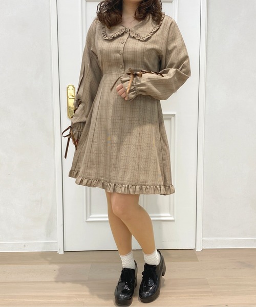 apres jour(アプレジュール)の「【LARME × apresjour コラボ】フリル襟チェックワンピース【ZOZOTOWN限定アイテム】(ワンピース・レディース・ブラック系その他/ブラウン系その他・X-LARGE/フリー)」の14枚目の写真