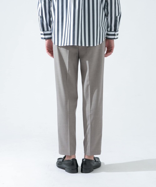 URBAN RESEARCH ROSSO MEN(アーバンリサーチロッソメン)の「『XLサイズあり』イージーテーパードスラックス(スラックス・メンズ・ネイビー/ブラック/グレー/ライトグレー・MEDIUM/LARGE/X-LARGE)」の6枚目の写真