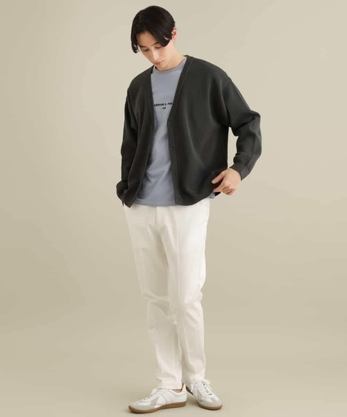 a.v.v(アーヴェヴェ)の「ミニロゴセミワイドシルエットカットソー(Tシャツ/カットソー・メンズ・ホワイト/ライトブルー/ミント・46/48/50)」の11枚目の写真