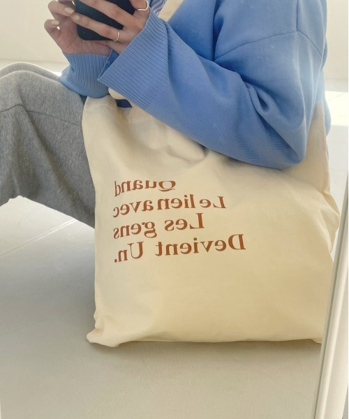 Heather（ヘザー）の「レタリングトートバッグ  271056（トートバッグ・レディース・ホワイト×グリーン/ホワイト×ブラック/ブルー系その他/ピンク系その他/ホワイト×ブラウン・ONE SIZE）」の3枚目の写真