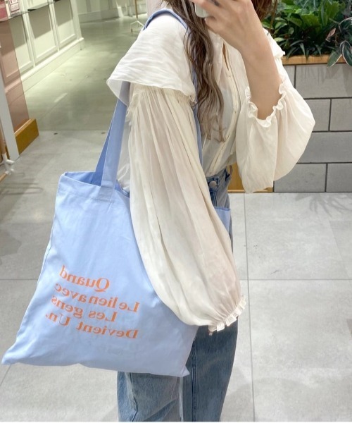 Heather（ヘザー）の「レタリングトートバッグ  271056（トートバッグ・レディース・ホワイト×グリーン/ホワイト×ブラック/ブルー系その他/ピンク系その他/ホワイト×ブラウン・ONE SIZE）」の4枚目の写真