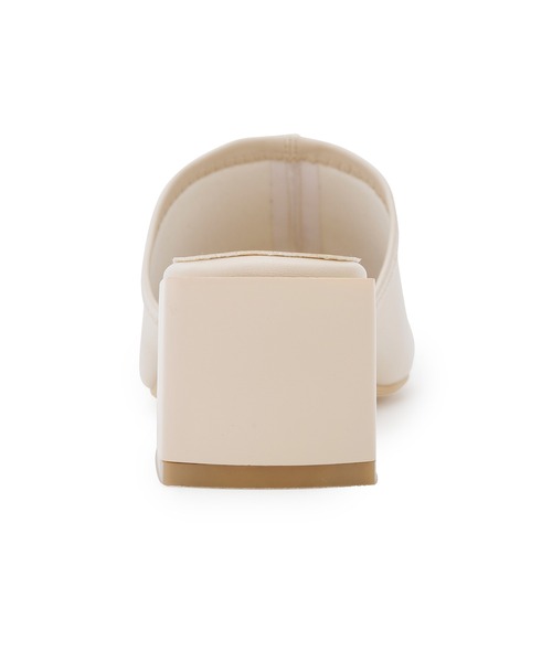 ROPE' PICNIC（ロペピクニック）の「【WEB限定カラー:グリーン】ストレッチアッパーフレアブロックヒールミュール（サンダル・レディース・ブラック/オレンジ/グリーン系その他/キナリ・23.5cm/24.5cm/23.0cm/24.0cm）」の5枚目の写真