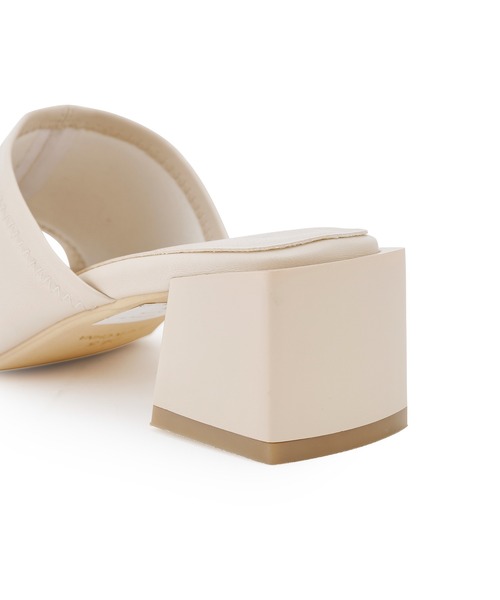 ROPE' PICNIC（ロペピクニック）の「【WEB限定カラー:グリーン】ストレッチアッパーフレアブロックヒールミュール（サンダル・レディース・ブラック/オレンジ/グリーン系その他/キナリ・23.5cm/24.5cm/23.0cm/24.0cm）」の6枚目の写真