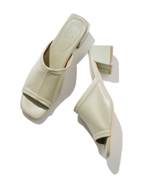 ROPE' PICNIC（ロペピクニック）の「【WEB限定カラー:グリーン】ストレッチアッパーフレアブロックヒールミュール（サンダル・レディース・ブラック/オレンジ/グリーン系その他/キナリ・23.5cm/24.5cm/23.0cm/24.0cm）」の22枚目の写真