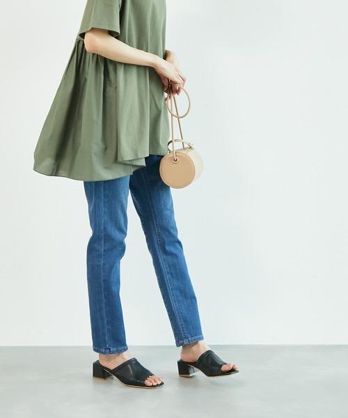 ROPE' PICNIC（ロペピクニック）の「【WEB限定カラー:グリーン】ストレッチアッパーフレアブロックヒールミュール（サンダル・レディース・ブラック/オレンジ/グリーン系その他/キナリ・23.5cm/24.5cm/23.0cm/24.0cm）」の12枚目の写真