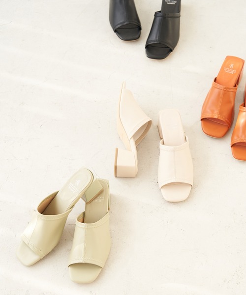 ROPE' PICNIC（ロペピクニック）の「【WEB限定カラー:グリーン】ストレッチアッパーフレアブロックヒールミュール（サンダル・レディース・ブラック/オレンジ/グリーン系その他/キナリ・23.5cm/24.5cm/23.0cm/24.0cm）」の11枚目の写真