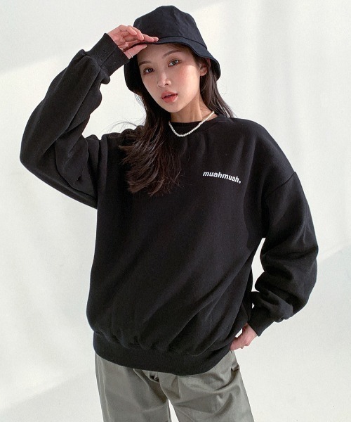 muahmuah(ムーアムーア)の「A'GEM/9 × .kom『muah muah/ムーアムーア』VIVID MUAH LOGO MTM/ヴィヴィットロゴ スウェットシャツ(スウェット・レディース・グレー/インディゴブルー/ブラック/アイボリー・FREE)」の9枚目の写真