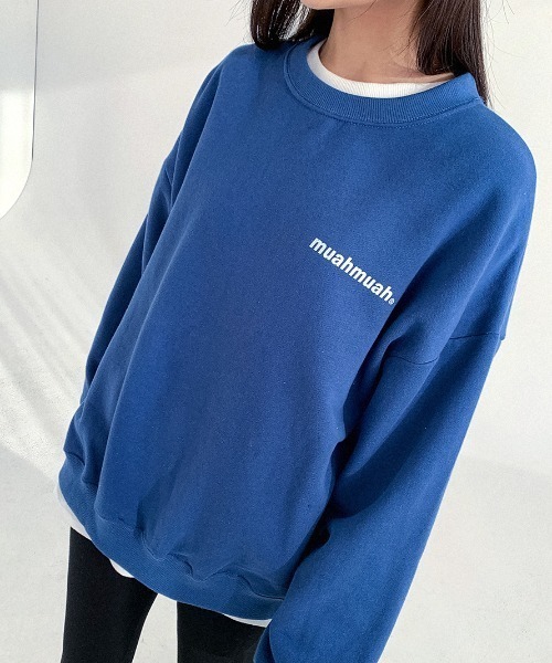 muahmuah(ムーアムーア)の「A'GEM/9 × .kom『muah muah/ムーアムーア』VIVID MUAH LOGO MTM/ヴィヴィットロゴ スウェットシャツ(スウェット・レディース・グレー/インディゴブルー/ブラック/アイボリー・FREE)」の15枚目の写真