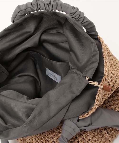 cache cache(カシュ カシュ)の「カシュカシュ cachecache / 下がりリボンペーパー手編みトートバッグ(かごバッグ・レディース・ラベンダー/ブラック/グレー/ベージュ/グリーン/マスタード・FREE)」の11枚目の写真