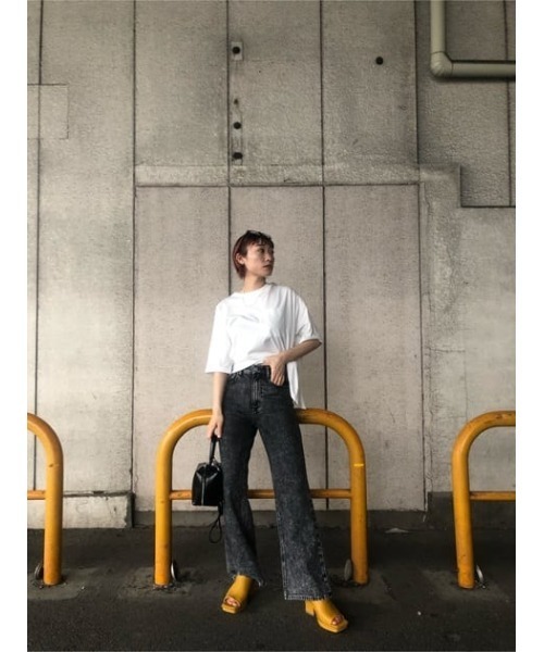 THROW by SLY(スローバイスライ)の「THROW HW WIDE LEG PT-B ハイウエスト ワイドレッグ デニム パンツ(デニムパンツ・レディース・ブラック・24inch/25inch/26inch/23inch)」の17枚目の写真