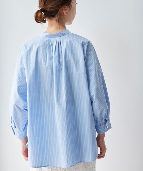 le.coeur blanc(ルクールブラン)の「パールボタンドルマンシャツ(シャツ/ブラウス・レディース・オフホワイト/ブルー系その他3/ブルー系その他4・38)」の19枚目の写真