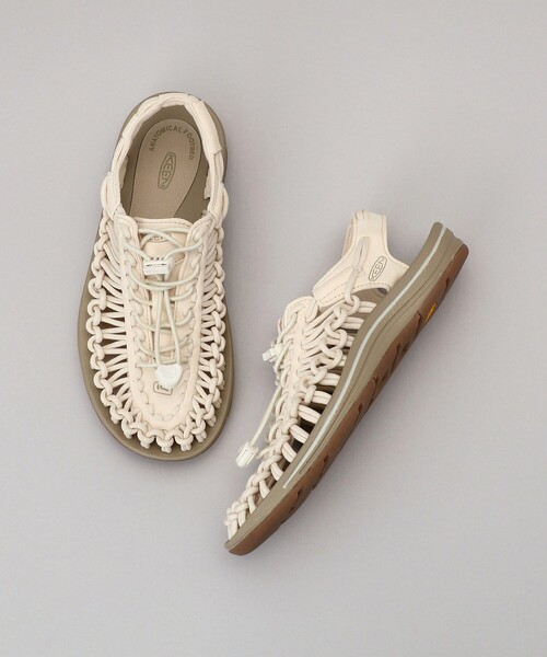 FREAK'S STORE（フリークスストア）の「【WEB限定】KEEN/キーン　UNEEK/ユニーク（サンダル・レディース・ホワイト/ブラック/ベージュ/シルバー/レモンイエロー・23.5cm/24.5cm/23.0cm/24.0cm）」の2枚目の写真