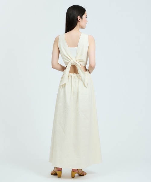 ESTNATION（エストネーション）の「ESTNATION / バックリボンリネンワンピース（ワンピース・レディース・オフホワイト/ネイビー・38/36）」の3枚目の写真