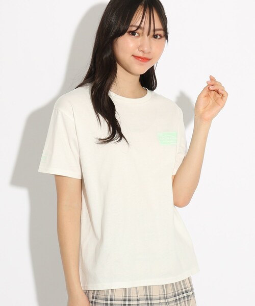 PINK-latte（ピンクラテ）の「◆【コットン100％/毛玉になりにくい】チケットプリントＴシャツ（Tシャツ/カットソー・キッズ・チャコールグレー/ライトブルー/アイボリー/ライトベージュ/レモンイエロー/ピンク系・15 /14/16）」の2枚目の写真